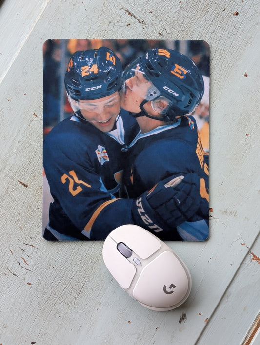 Hockey Romance Kiss Mouse Pad – Smooth Non-Slip Desk Mouse Pad (8.5 x 7.1 in)
