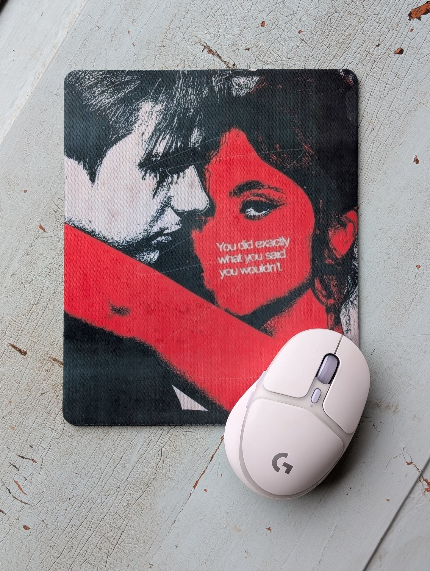 Grunge Couple Mouse Pad – Smooth Non-Slip Desk Mouse Pad (8.5 x 7.1 in)