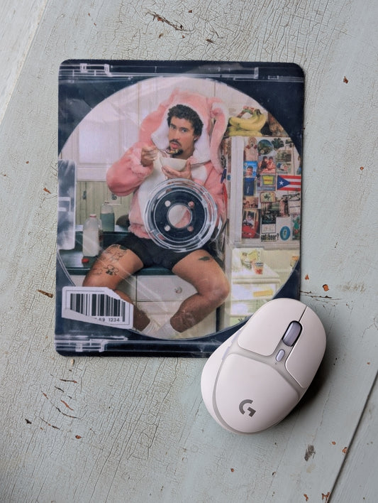 Benito CD Mouse Pad – Smooth Non-Slip Desk Mouse Pad (8.5 x 7.1 in)